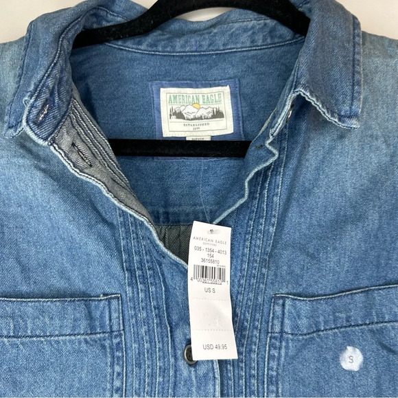 American Eagle Trim Denim Button Down Shirt Small NWT - Picture 3 of 7